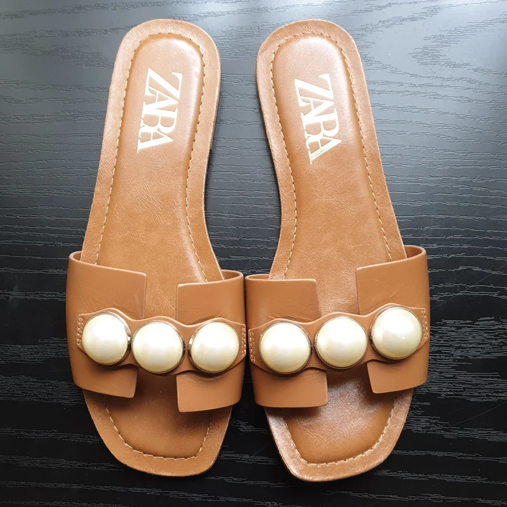 Zara shoes / slides / flats - Picture 1 of 4